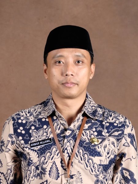 Anwar Mujamil, S.Pd.I