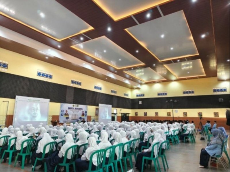Siapkan Generasi Digital Berkarya dan Beradab, Murid Superclass Ikuti Kegiatan ESQ di Aula KH. Thoha Mu'id