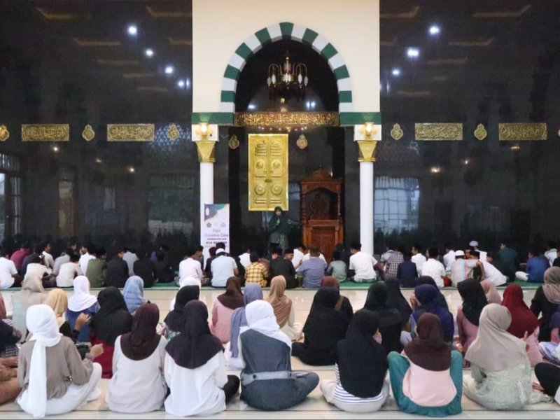 Memaknai Peringatan Maulid Nabi Muhammad saw.