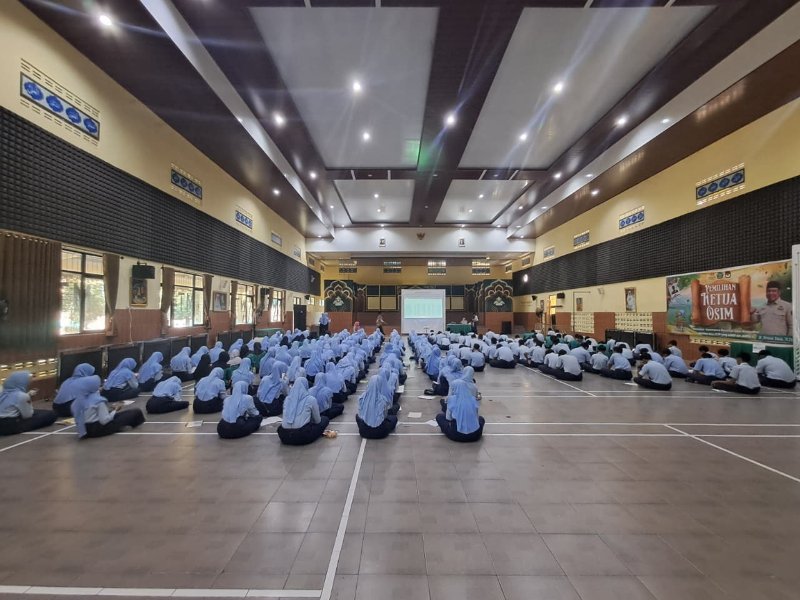 Dari Aula ke Dunia Digital, 190 Murid MTsN 1 Kota Kediri Berkompetisi Secara Online